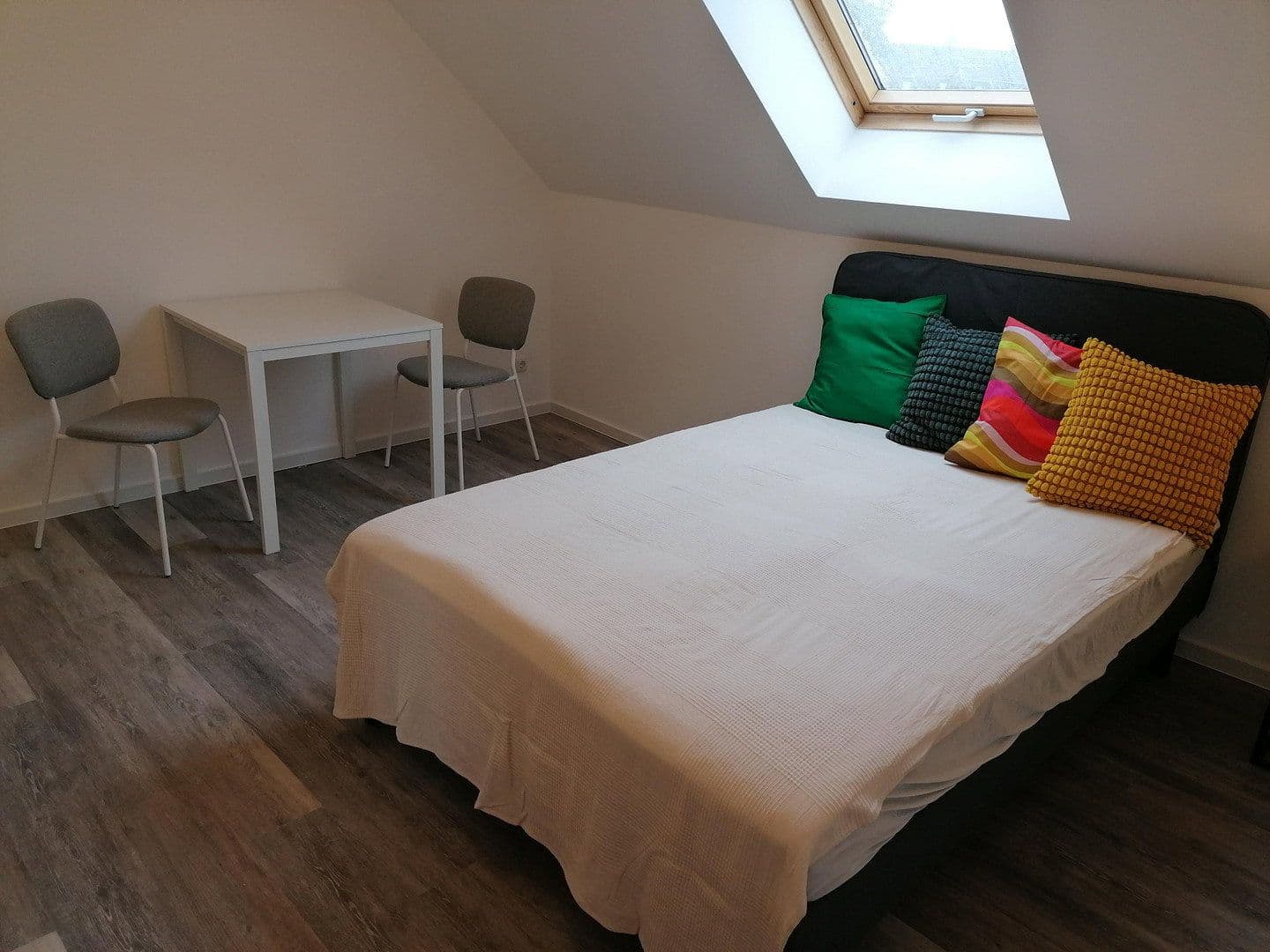 Prenájom bytu 5-izbový 105 m², Birkenbergstr., Leverkusen, Severné Porýnie - Westfálsko Prenájom bytu 5-izbový 105 m², Birkenbergstr., Leverkusen, Severné Porýnie - Westfálsko