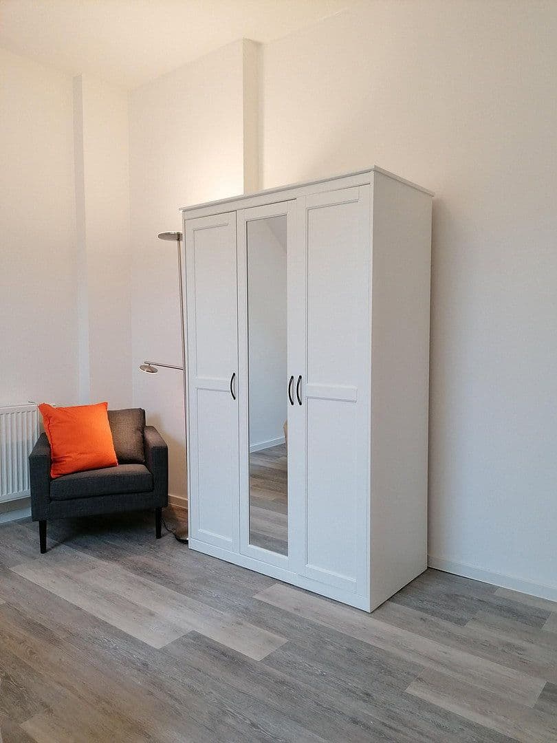 Prenájom bytu 5-izbový 105 m², Birkenbergstr., Leverkusen, Severné Porýnie - Westfálsko Prenájom bytu 5-izbový 105 m², Birkenbergstr., Leverkusen, Severné Porýnie - Westfálsko