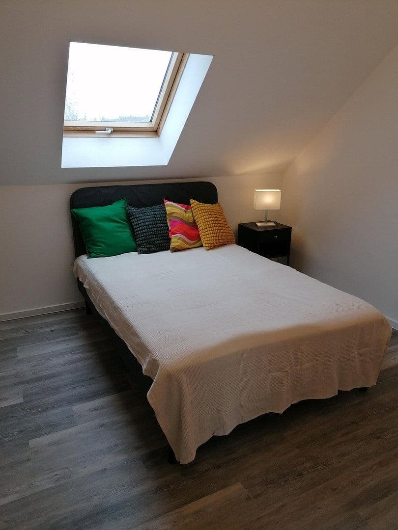 Prenájom bytu 5-izbový 105 m², Birkenbergstr., Leverkusen, Severné Porýnie - Westfálsko Prenájom bytu 5-izbový 105 m², Birkenbergstr., Leverkusen, Severné Porýnie - Westfálsko