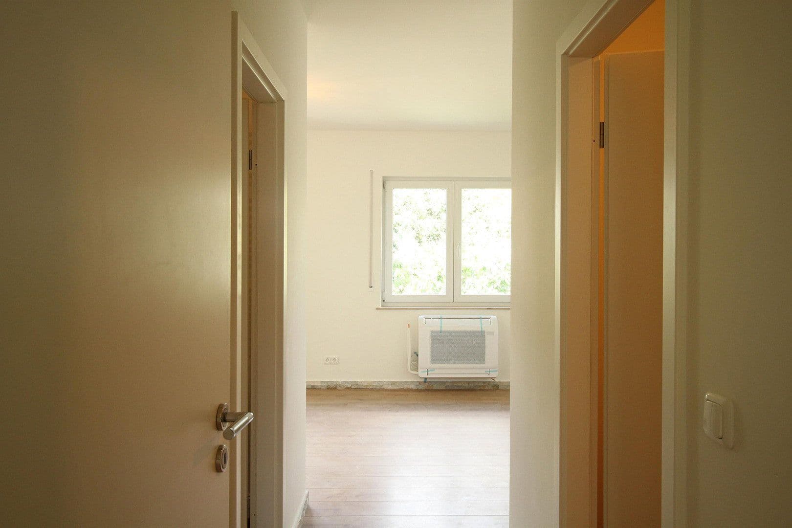 Predaj domu 204 m², pozemek 462 m², Lindenstrasse 2, Klein-Winternheim, Porýnie-Falcko Predaj domu 204 m², pozemek 462 m², Lindenstrasse 2, Klein-Winternheim, Porýnie-Falcko
