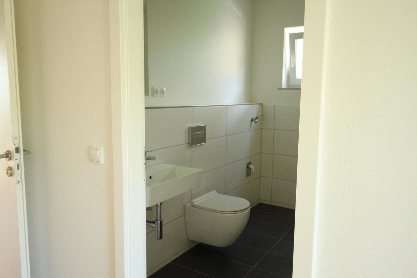 Predaj domu 204 m², pozemek 462 m², Lindenstrasse 2, Klein-Winternheim, Porýnie-Falcko Predaj domu 204 m², pozemek 462 m², Lindenstrasse 2, Klein-Winternheim, Porýnie-Falcko