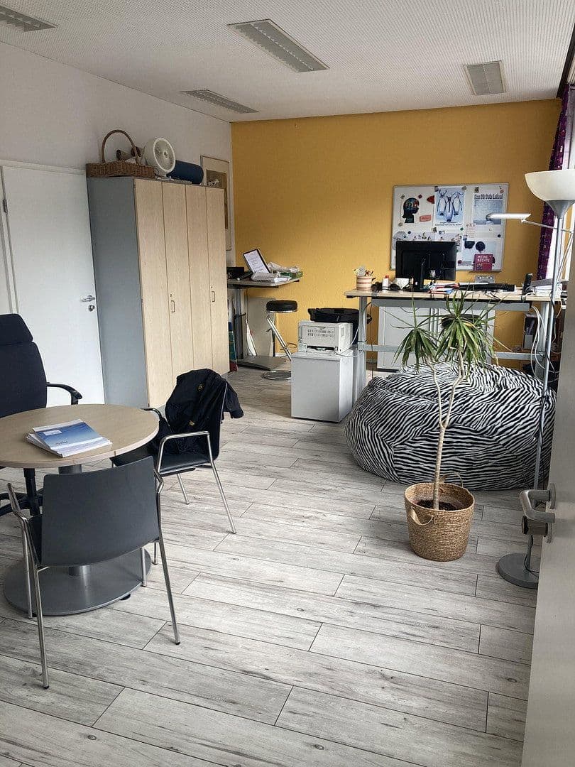 Prenájom kancelárie 323 m², Holzhauserstr. 1A, Bingen am Rhein, Porýnie-Falcko Prenájom kancelárie 323 m², Holzhauserstr. 1A, Bingen am Rhein, Porýnie-Falcko