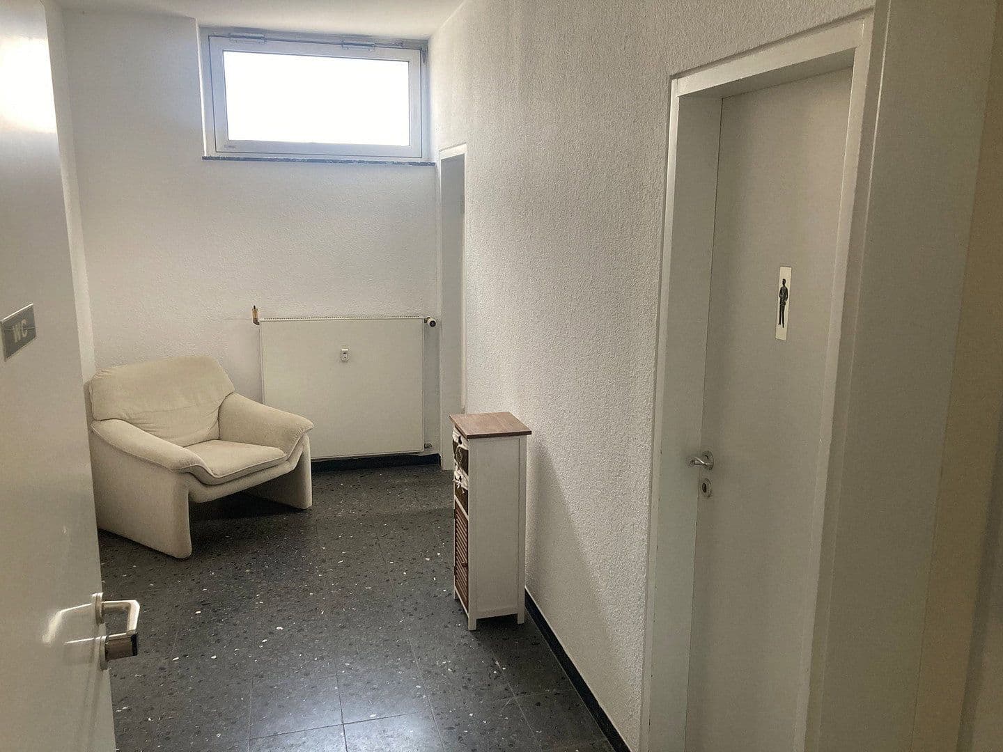 Prenájom kancelárie 323 m², Holzhauserstr. 1A, Bingen am Rhein, Porýnie-Falcko Prenájom kancelárie 323 m², Holzhauserstr. 1A, Bingen am Rhein, Porýnie-Falcko