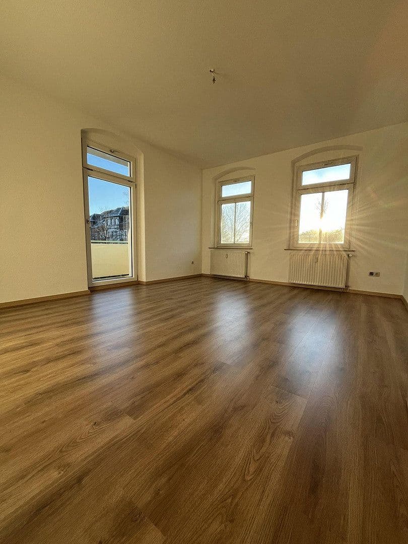 Prenájom bytu 5-izbový 124 m², Glösaer Straße 26, Chemnitz, Sasko Prenájom bytu 5-izbový 124 m², Glösaer Straße 26, Chemnitz, Sasko