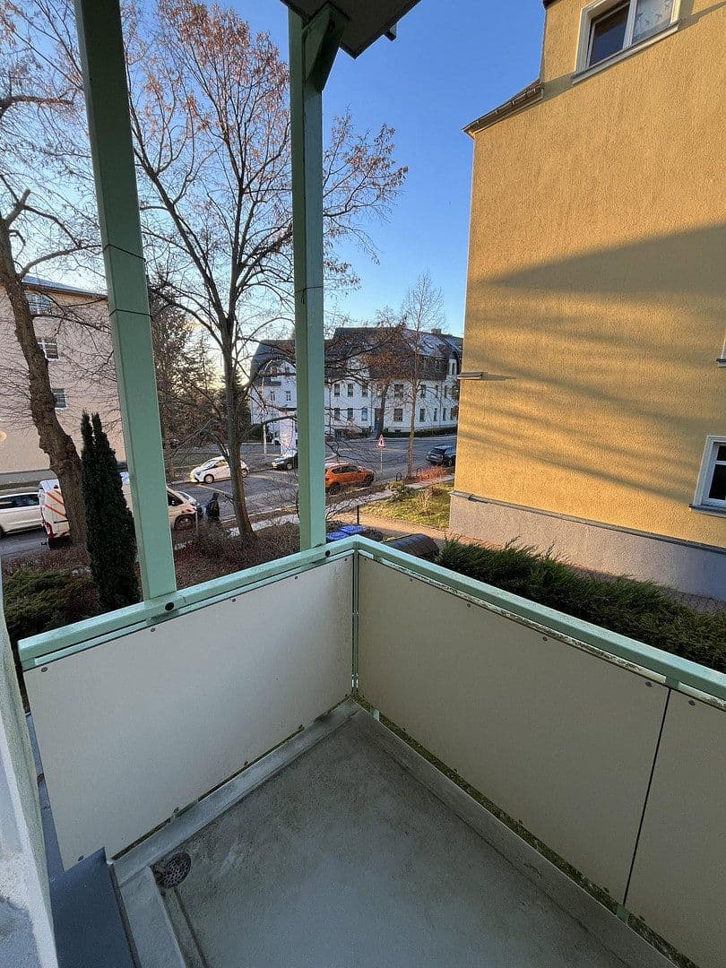 Prenájom bytu 5-izbový 124 m², Glösaer Straße 26, Chemnitz, Sasko Prenájom bytu 5-izbový 124 m², Glösaer Straße 26, Chemnitz, Sasko