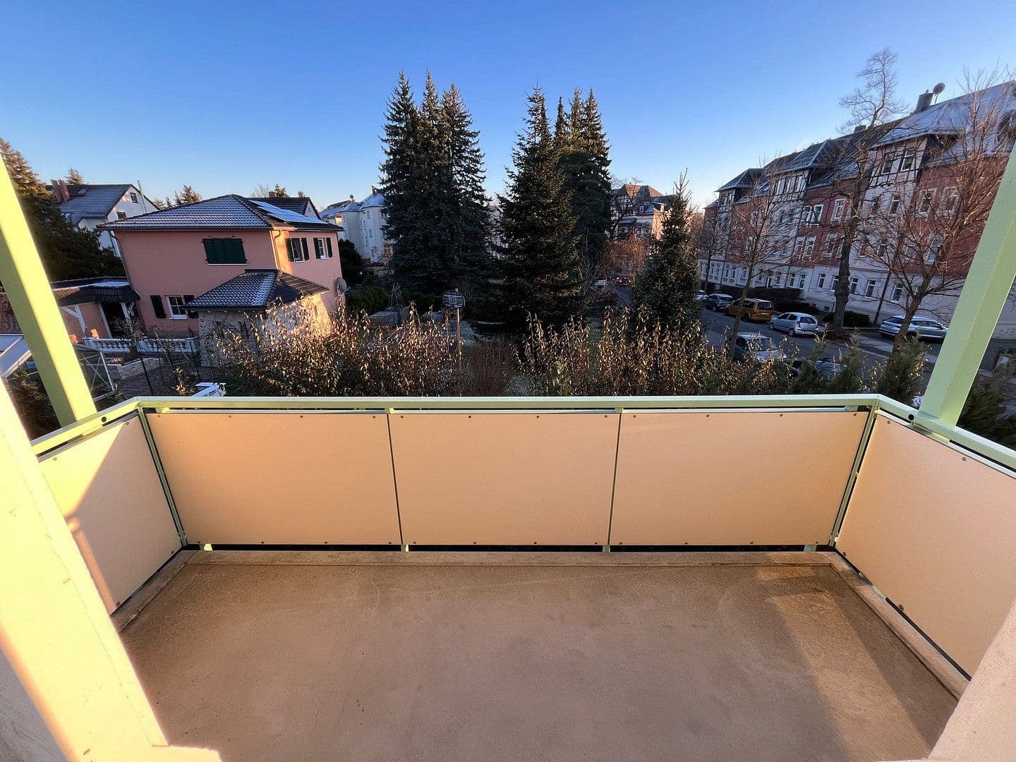 Prenájom bytu 5-izbový 124 m², Glösaer Straße 26, Chemnitz, Sasko Prenájom bytu 5-izbový 124 m², Glösaer Straße 26, Chemnitz, Sasko