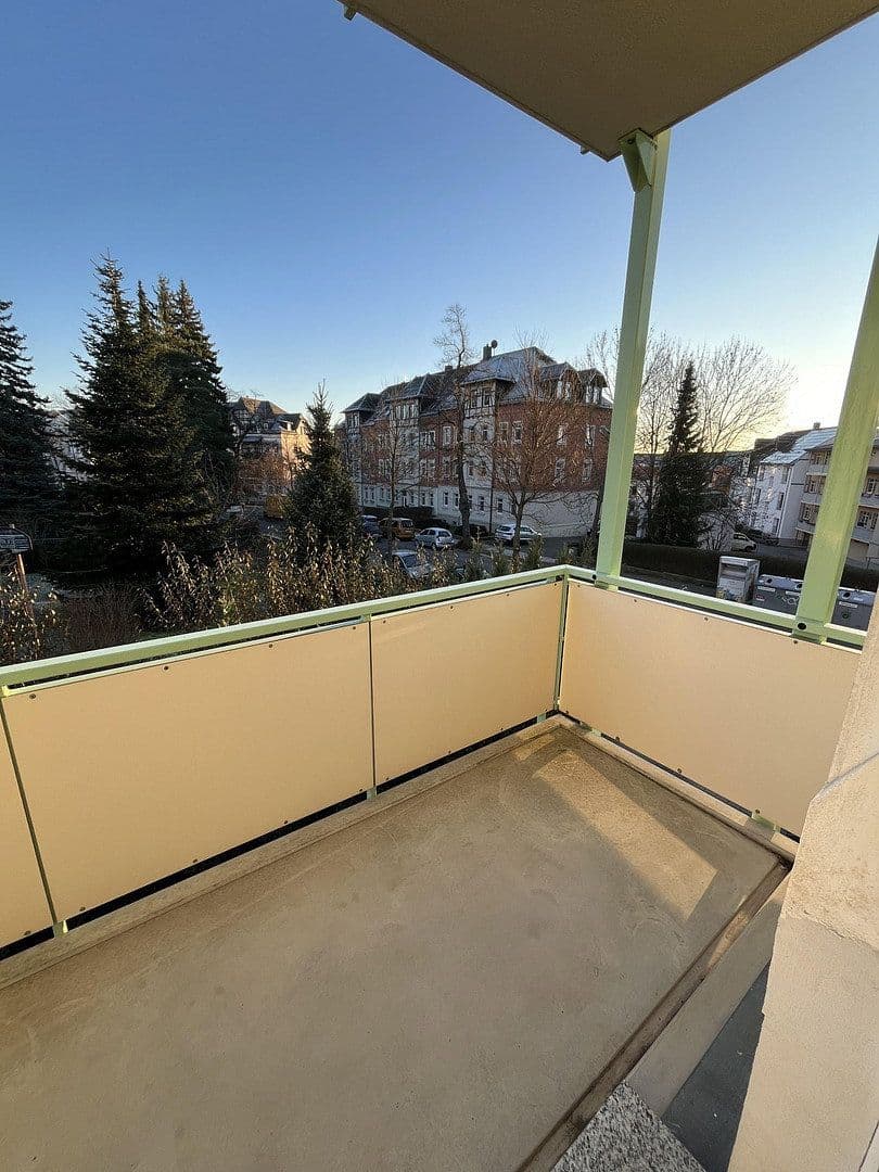 Prenájom bytu 5-izbový 124 m², Glösaer Straße 26, Chemnitz, Sasko Prenájom bytu 5-izbový 124 m², Glösaer Straße 26, Chemnitz, Sasko