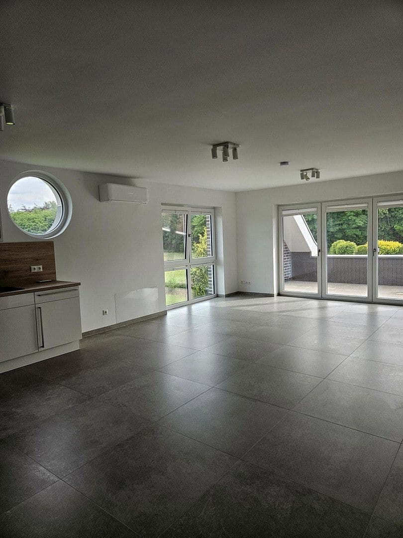 Prenájom bytu 3-izbový 106 m², Jann-Berghaus-Straße 16, Moormerland, Dolné Sasko Prenájom bytu 3-izbový 106 m², Jann-Berghaus-Straße 16, Moormerland, Dolné Sasko