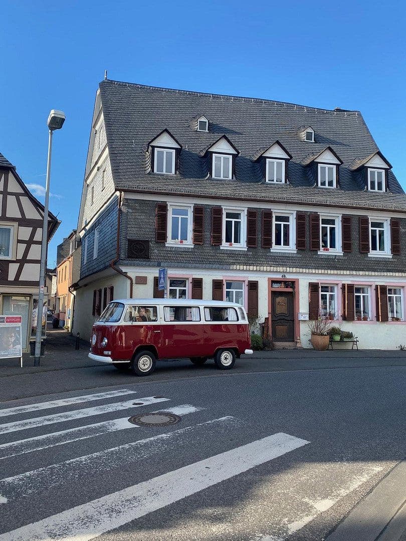 Prenájom domu 336 m², pozemek 450 m², Rheingaustr. 64, Oestrich-Winkel, Hesensko Prenájom domu 336 m², pozemek 450 m², Rheingaustr. 64, Oestrich-Winkel, Hesensko