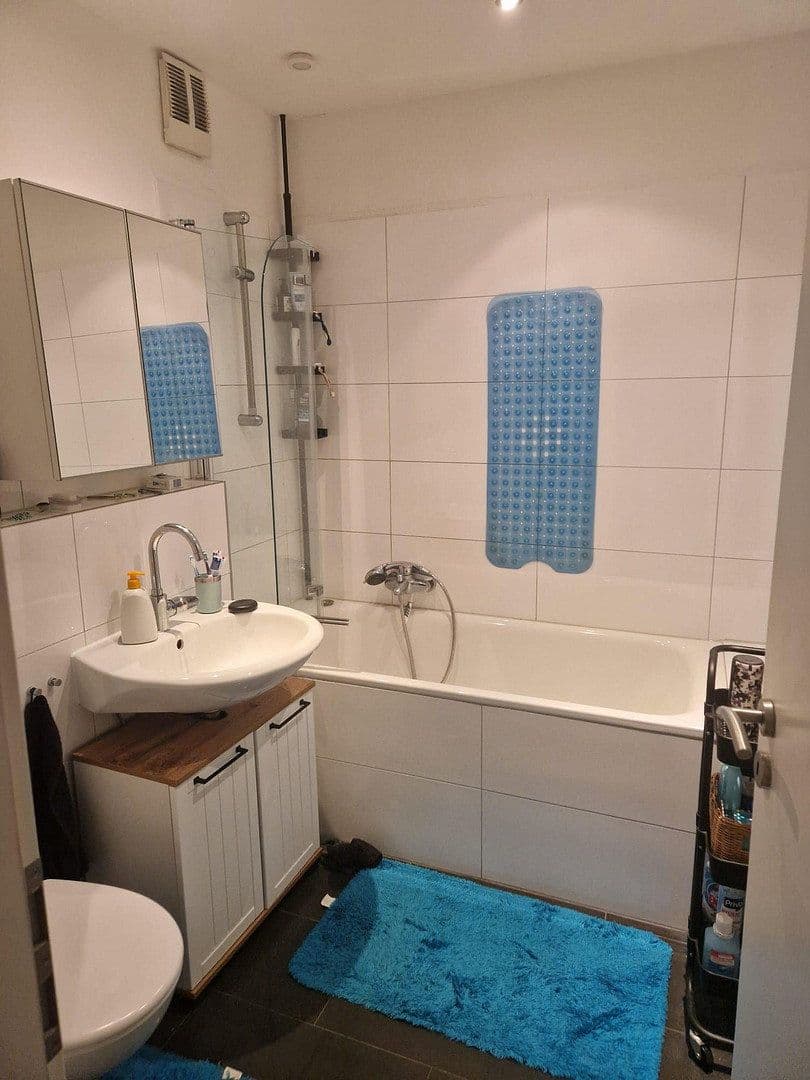 Prenájom bytu 2-izbový 55 m², Liebigstr 15a, Mülheim a.d. Ruhr, Severné Porýnie - Westfálsko Prenájom bytu 2-izbový 55 m², Liebigstr 15a, Mülheim a.d. Ruhr, Severné Porýnie - Westfálsko