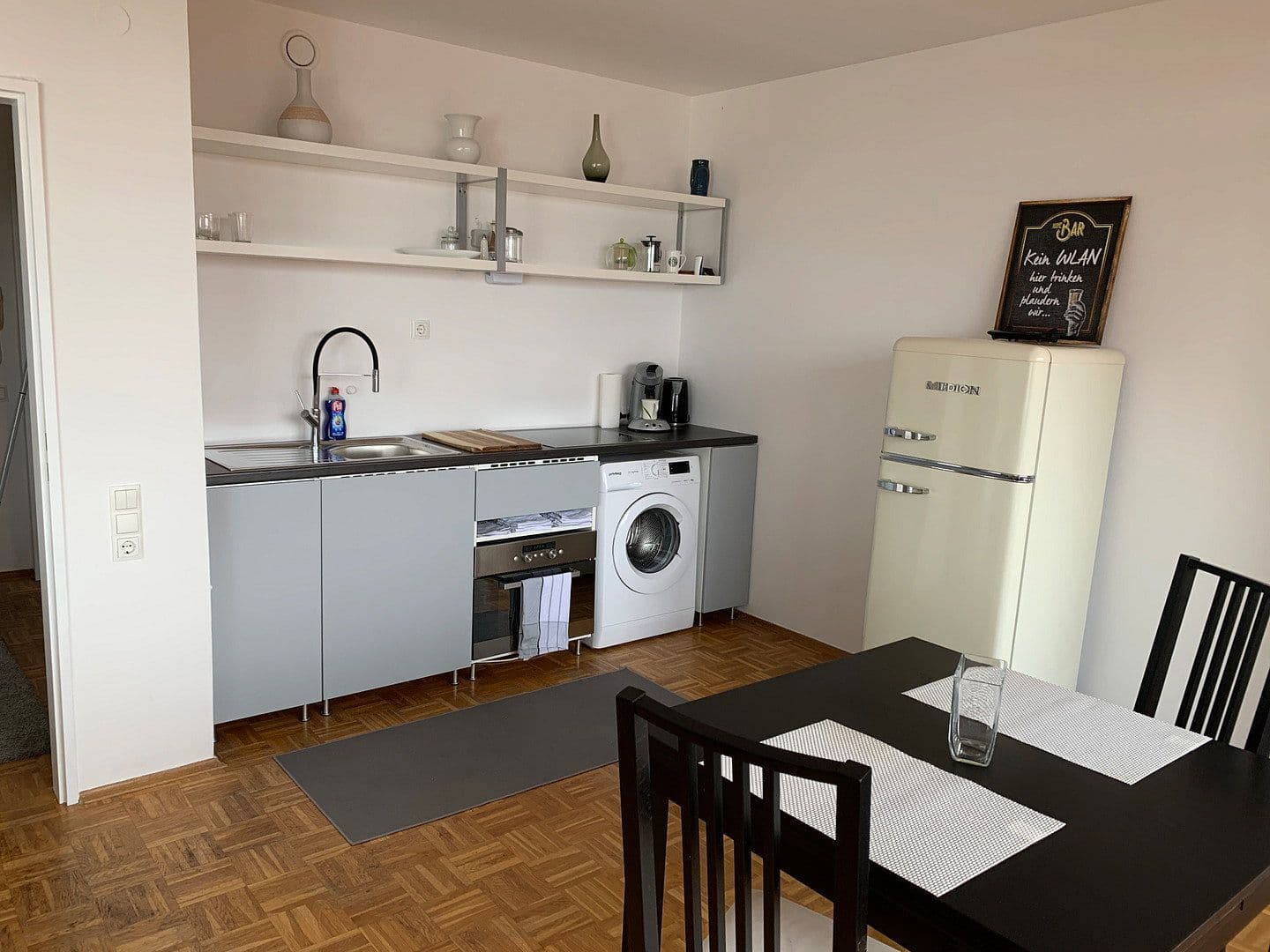 Prenájom bytu 1-izbový 45 m², Königswinterer Str. 156, Bonn, Severné Porýnie - Westfálsko Prenájom bytu 1-izbový 45 m², Königswinterer Str. 156, Bonn, Severné Porýnie - Westfálsko