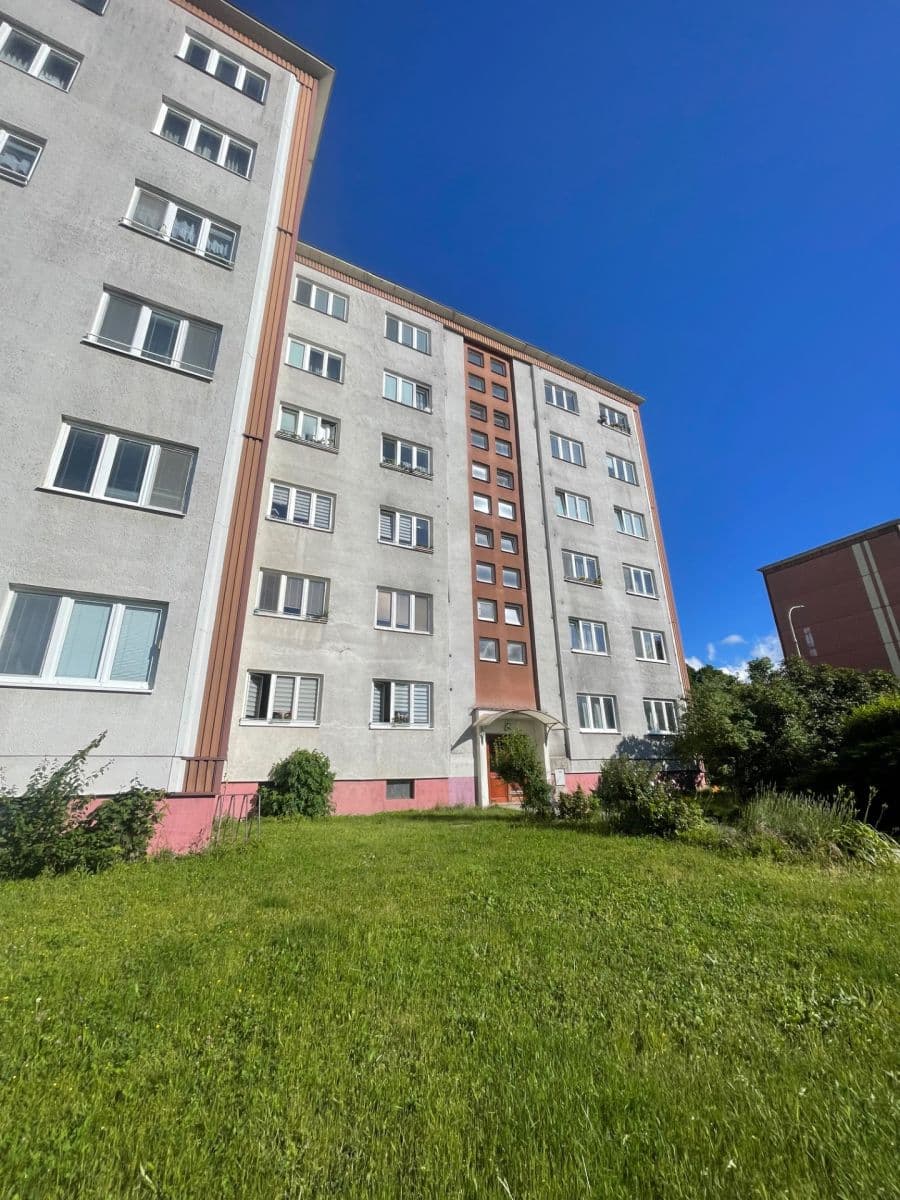 Prenájom bytu 1-izbový 29 m², nám. Mládežníků, Kralupy nad Vltavou, Středočeský kraj Prenájom bytu 1-izbový 29 m², nám. Mládežníků, Kralupy nad Vltavou, Středočeský kraj