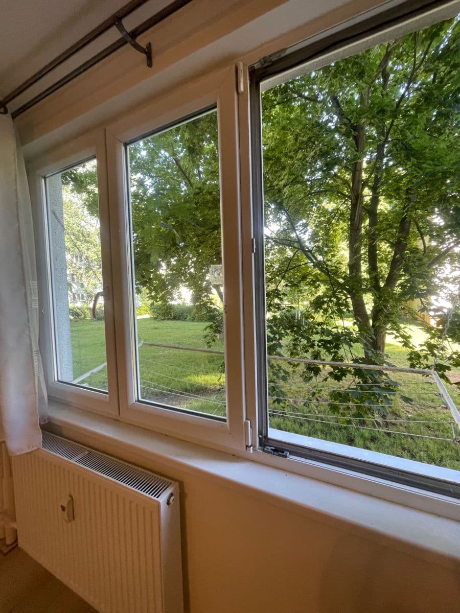 Prenájom bytu 1-izbový 29 m², nám. Mládežníků, Kralupy nad Vltavou, Středočeský kraj Prenájom bytu 1-izbový 29 m², nám. Mládežníků, Kralupy nad Vltavou, Středočeský kraj