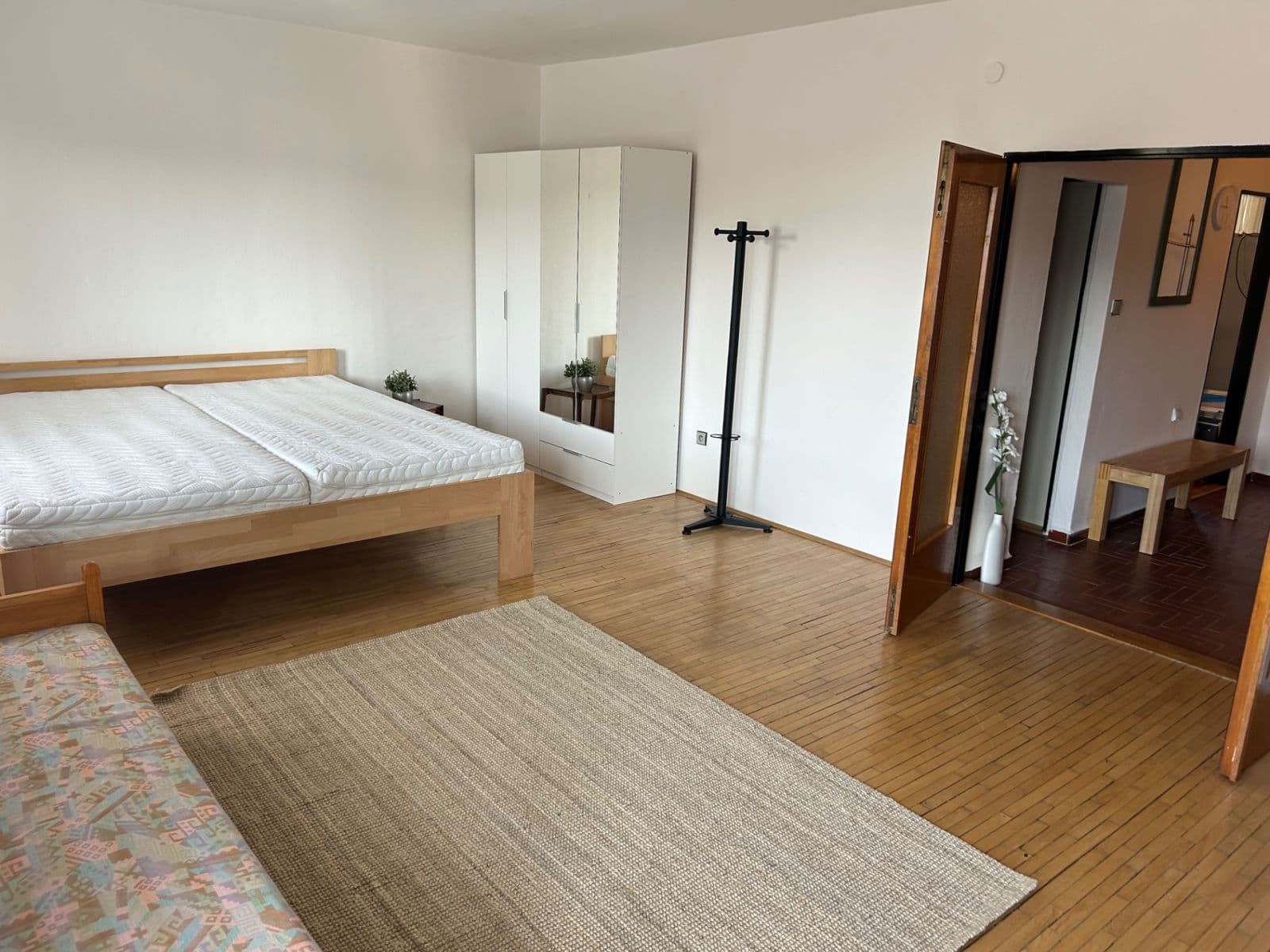 Prenájom bytu 5-izbový 150 m², Na Okraji, Praha, Praha Prenájom bytu 5-izbový 150 m², Na Okraji, Praha, Praha