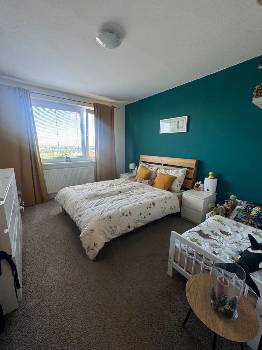 Prenájom bytu 2-izbový 60 m², Kamenný vrch, Chomutov, Ústecký kraj Prenájom bytu 2-izbový 60 m², Kamenný vrch, Chomutov, Ústecký kraj