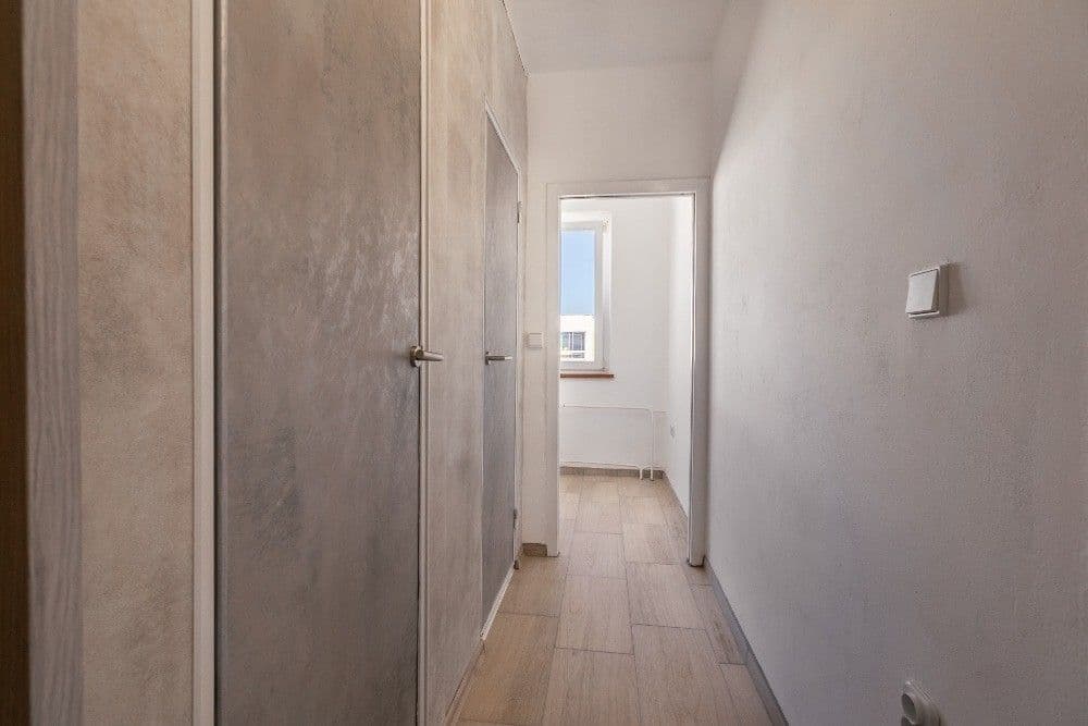 Prenájom bytu 1-izbový 34 m², Šrámkova, Ústí nad Labem, Ústecký kraj Prenájom bytu 1-izbový 34 m², Šrámkova, Ústí nad Labem, Ústecký kraj