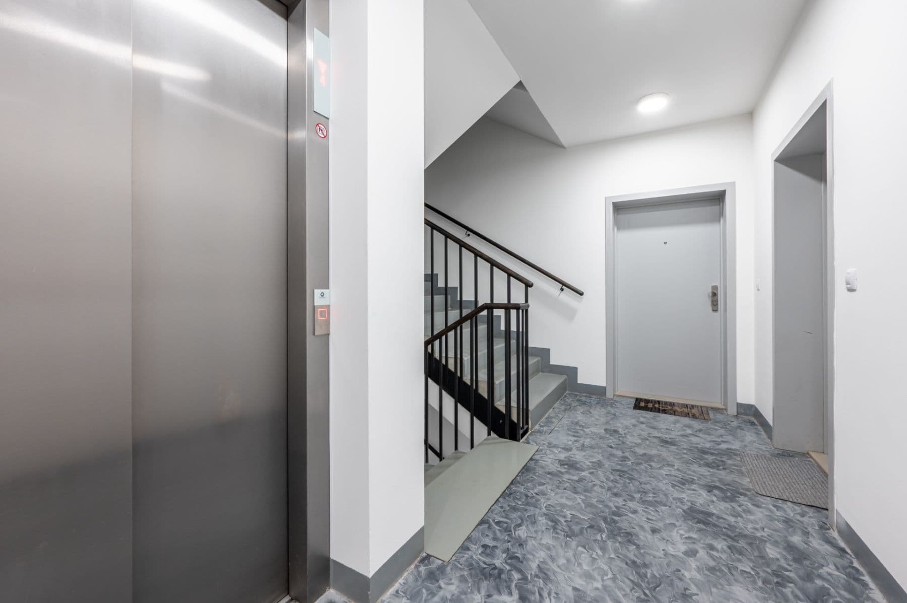 Prenájom bytu 2-izbový 58 m², U Mlýnského kanálu, Praha, Praha Prenájom bytu 2-izbový 58 m², U Mlýnského kanálu, Praha, Praha