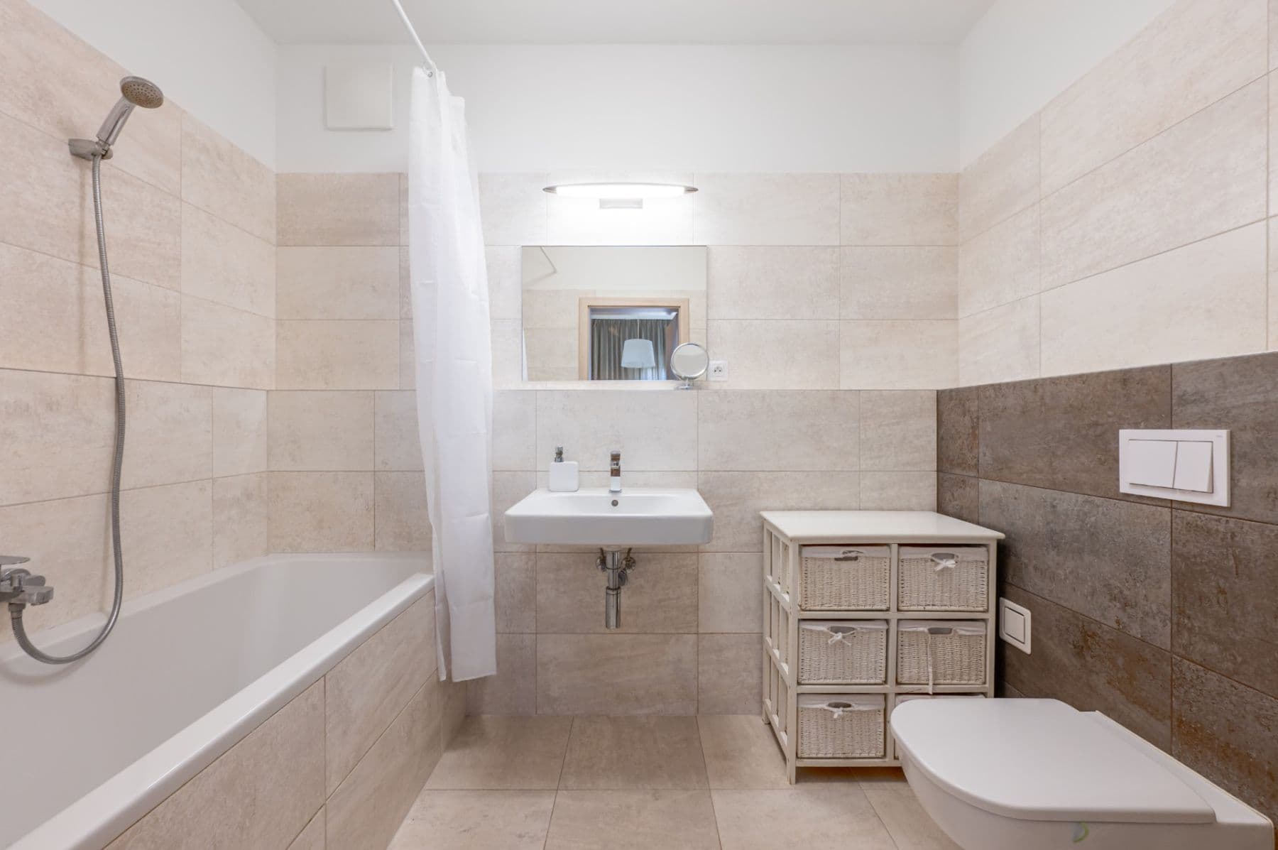 Prenájom bytu 2-izbový 58 m², U Mlýnského kanálu, Praha, Praha Prenájom bytu 2-izbový 58 m², U Mlýnského kanálu, Praha, Praha