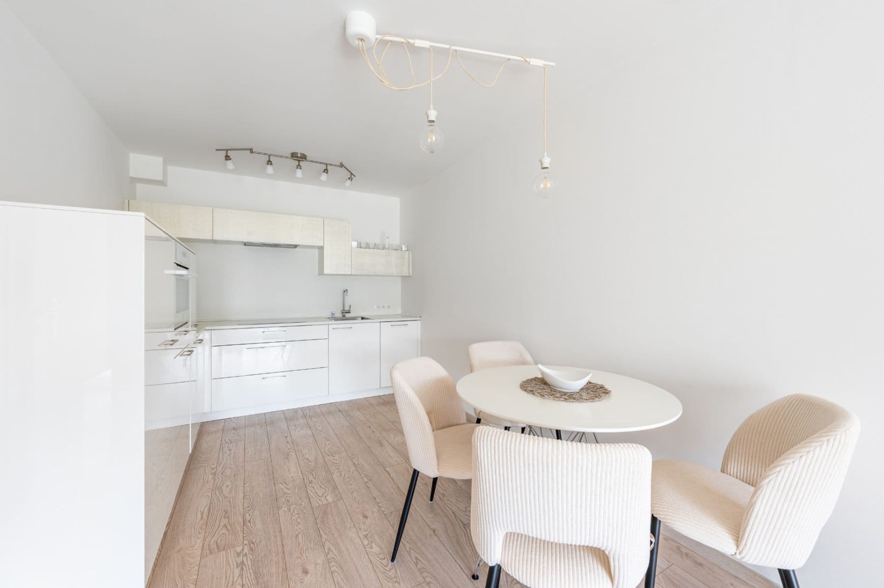 Prenájom bytu 2-izbový 58 m², U Mlýnského kanálu, Praha, Praha Prenájom bytu 2-izbový 58 m², U Mlýnského kanálu, Praha, Praha
