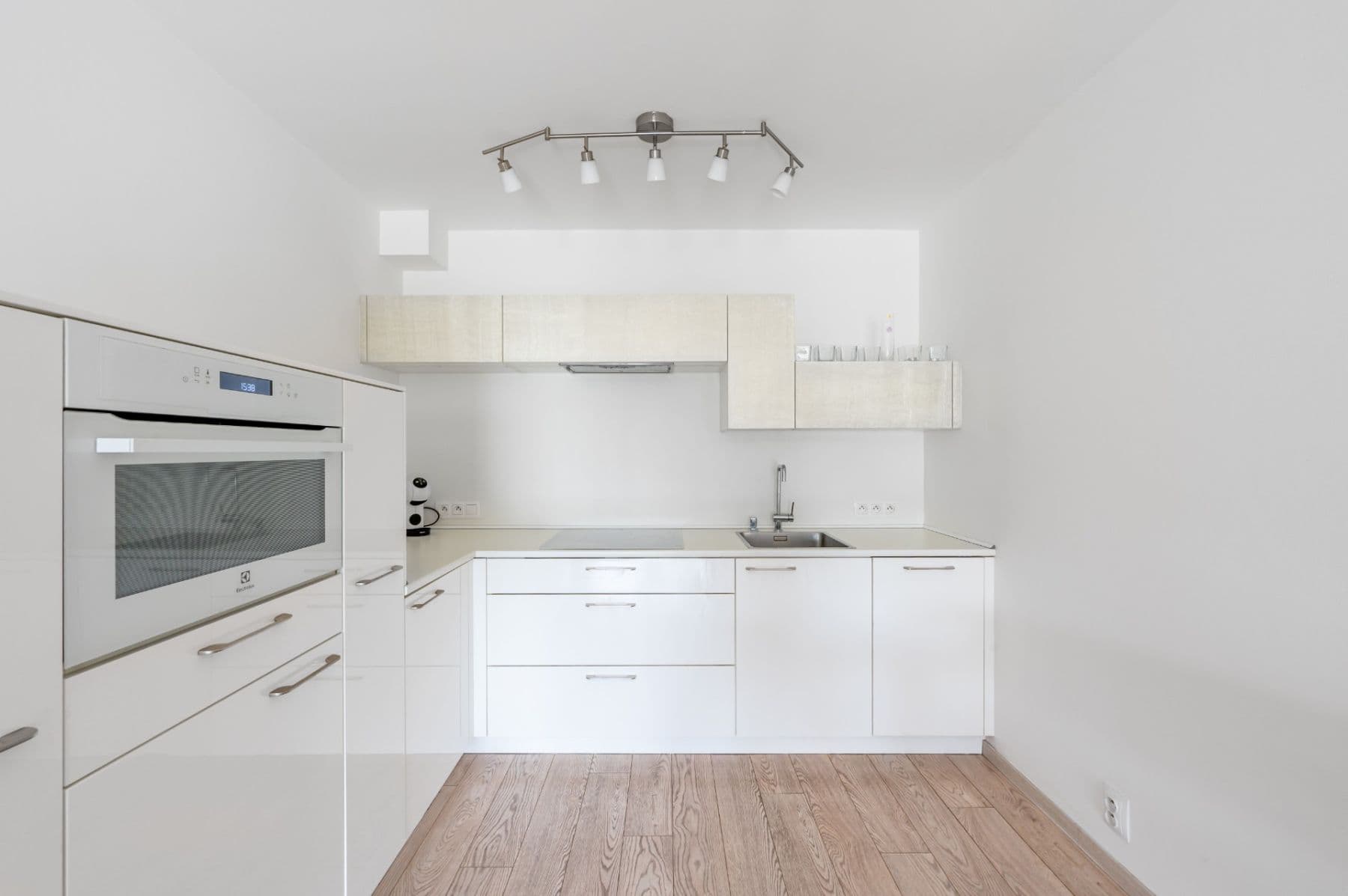 Prenájom bytu 2-izbový 58 m², U Mlýnského kanálu, Praha, Praha Prenájom bytu 2-izbový 58 m², U Mlýnského kanálu, Praha, Praha
