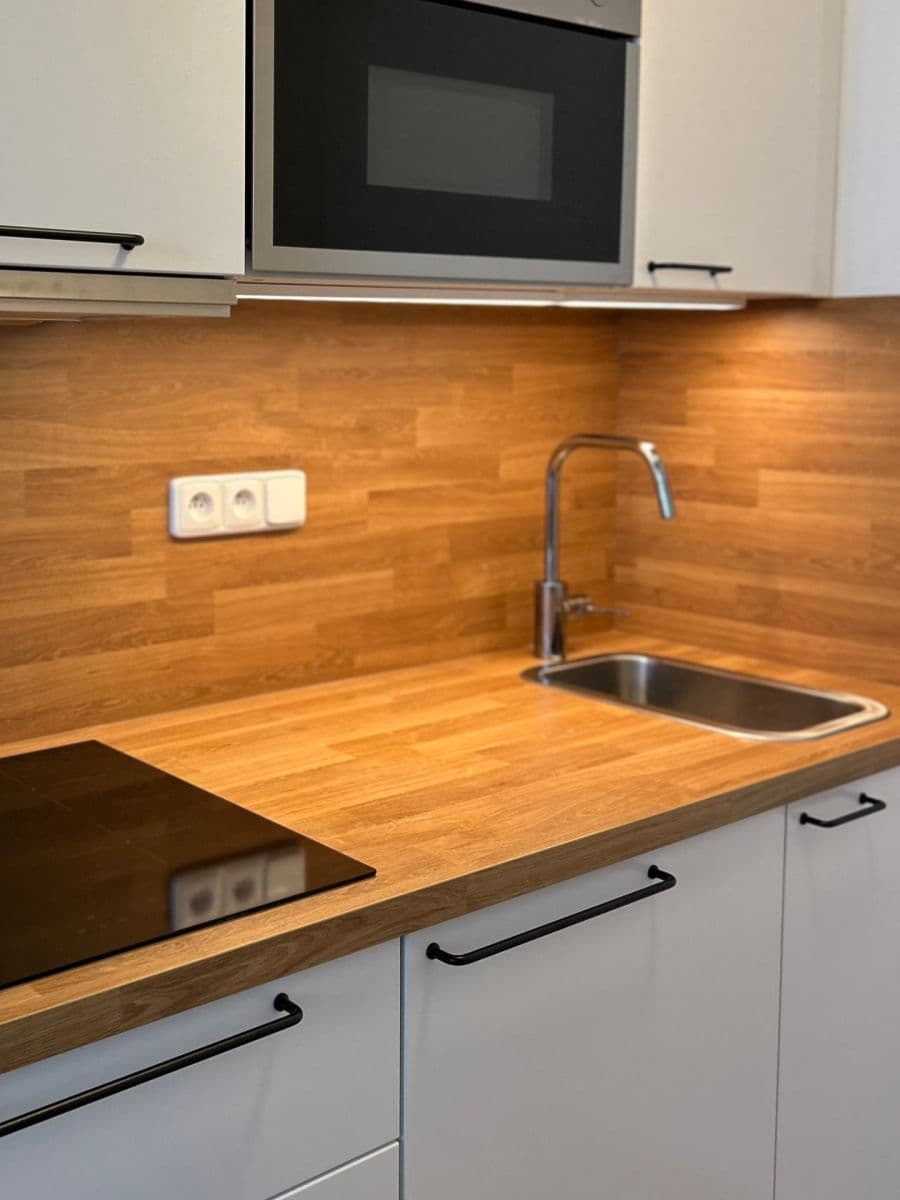 Prenájom bytu 2-izbový 38 m², Sládkova, Praha, Praha Prenájom bytu 2-izbový 38 m², Sládkova, Praha, Praha