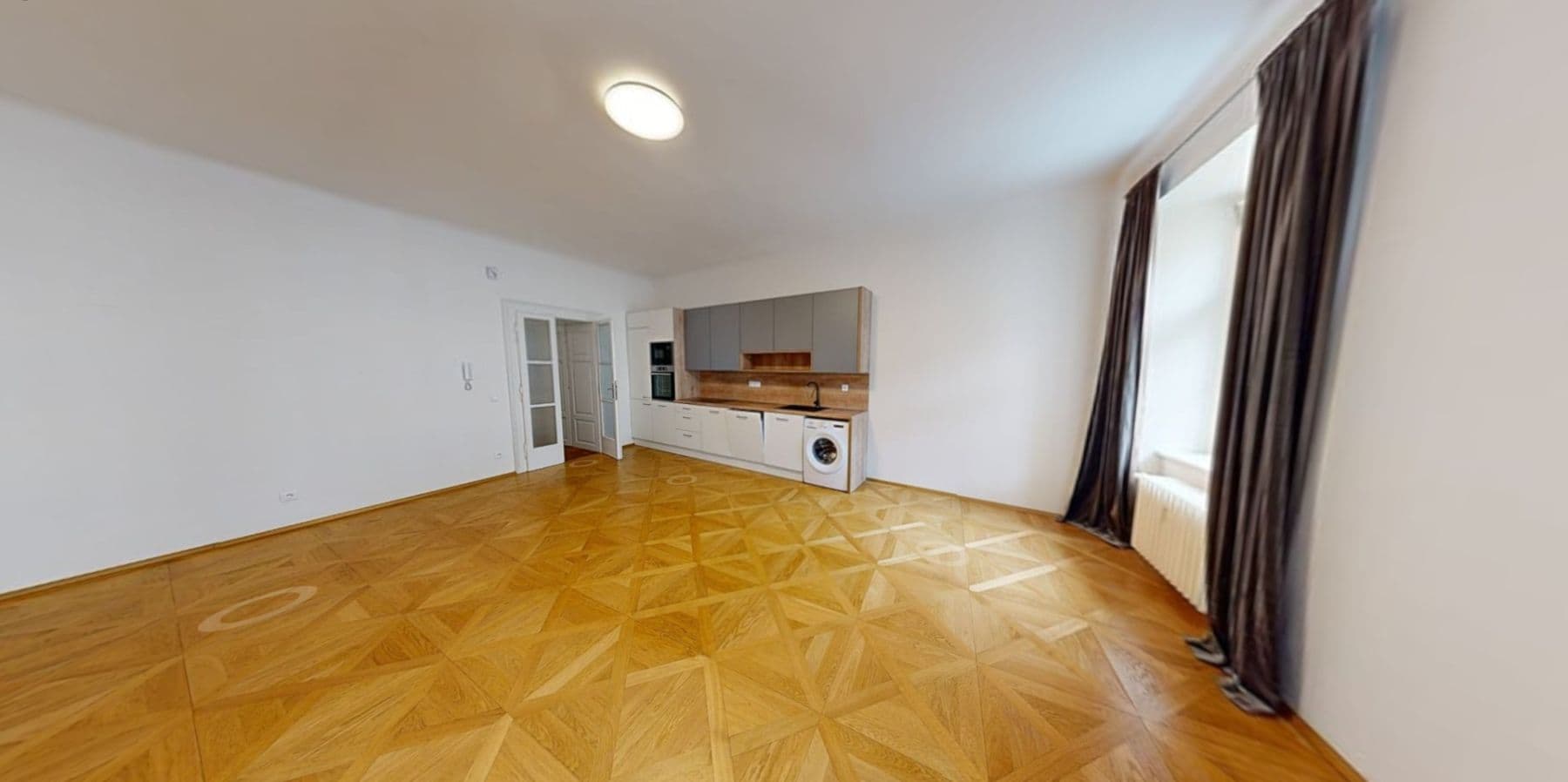 Prenájom bytu 2-izbový 77 m², Národní, Praha, Praha Prenájom bytu 2-izbový 77 m², Národní, Praha, Praha