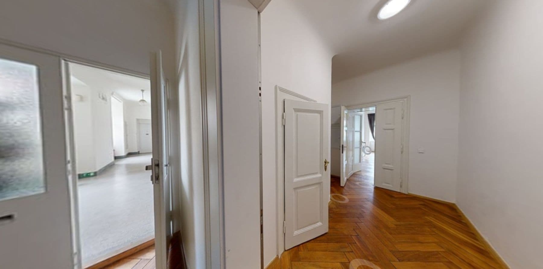 Prenájom bytu 2-izbový 77 m², Národní, Praha, Praha Prenájom bytu 2-izbový 77 m², Národní, Praha, Praha