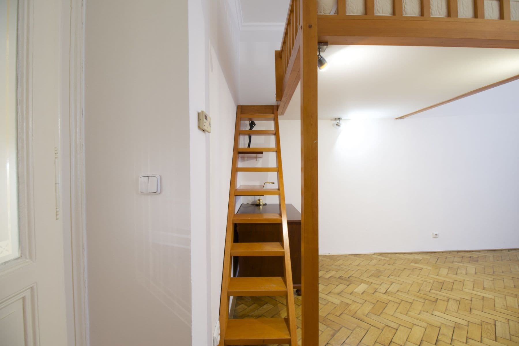 Prenájom bytu 2-izbový 50 m², Slavíkova, Praha, Praha Prenájom bytu 2-izbový 50 m², Slavíkova, Praha, Praha