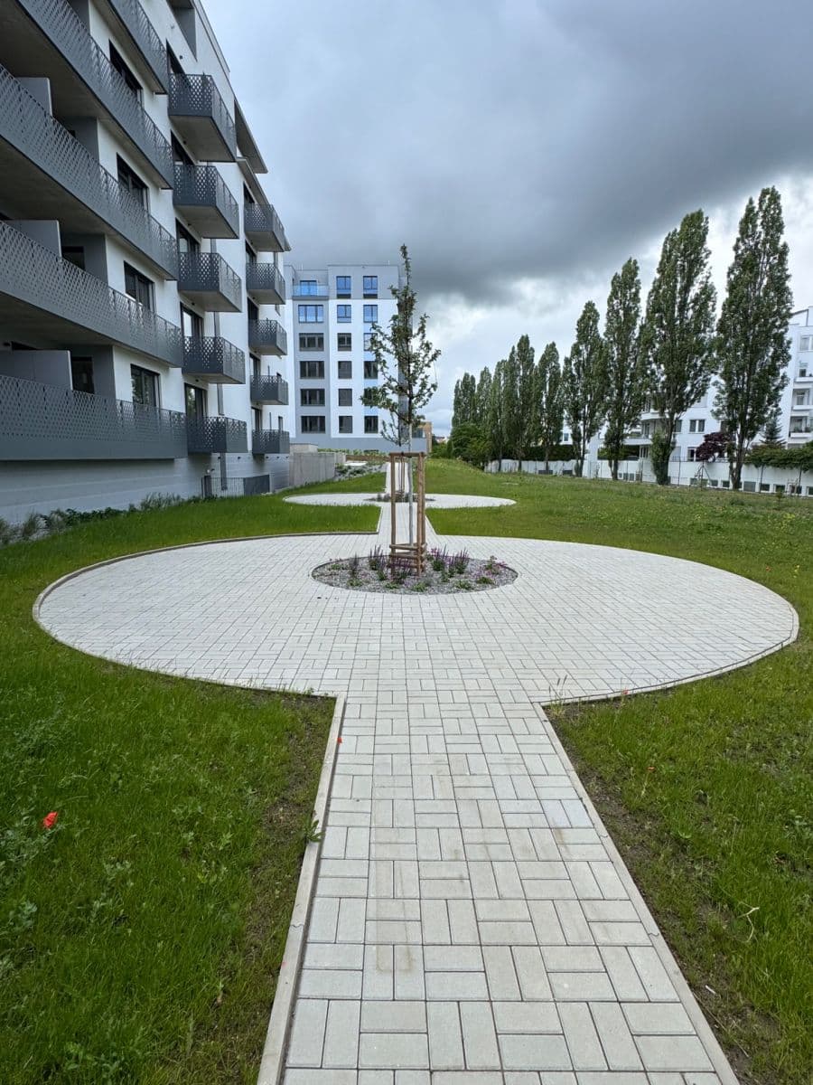Prenájom bytu 1-izbový 36 m², Divíškové, Praha, Praha Prenájom bytu 1-izbový 36 m², Divíškové, Praha, Praha