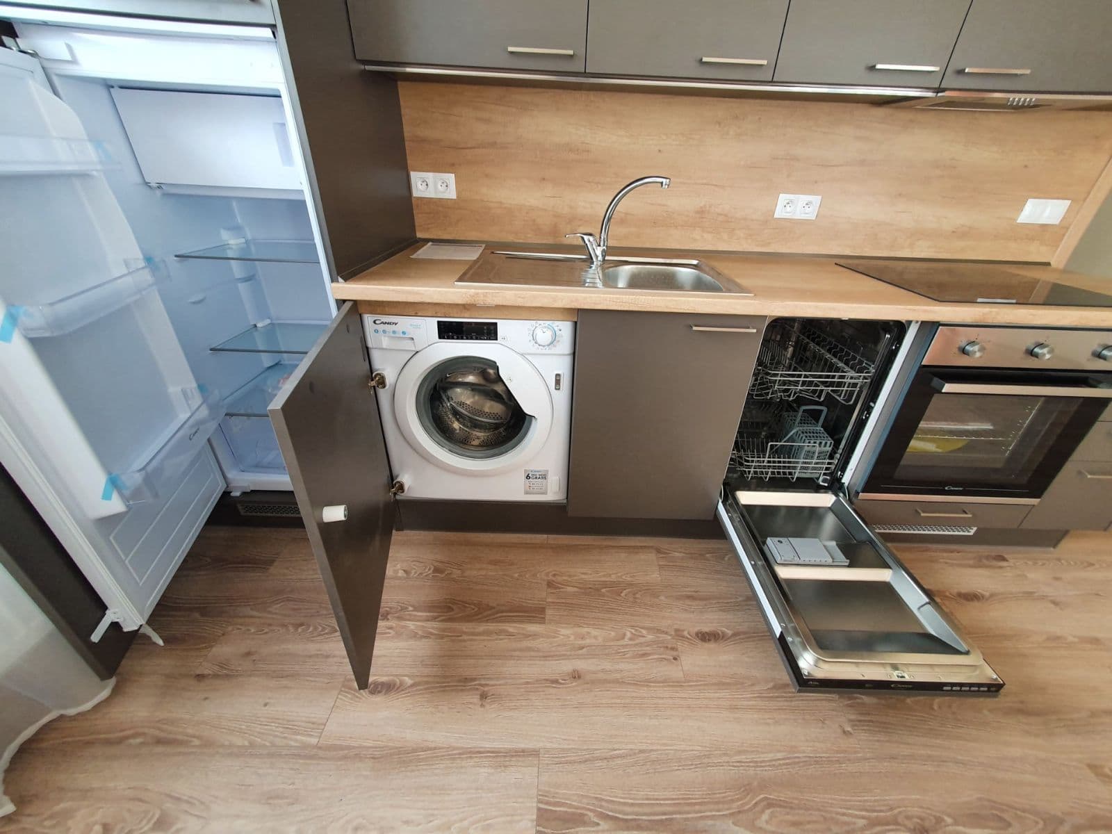 Prenájom bytu 1-izbový 49 m², Plotní, Brno, Jihomoravský kraj Prenájom bytu 1-izbový 49 m², Plotní, Brno, Jihomoravský kraj