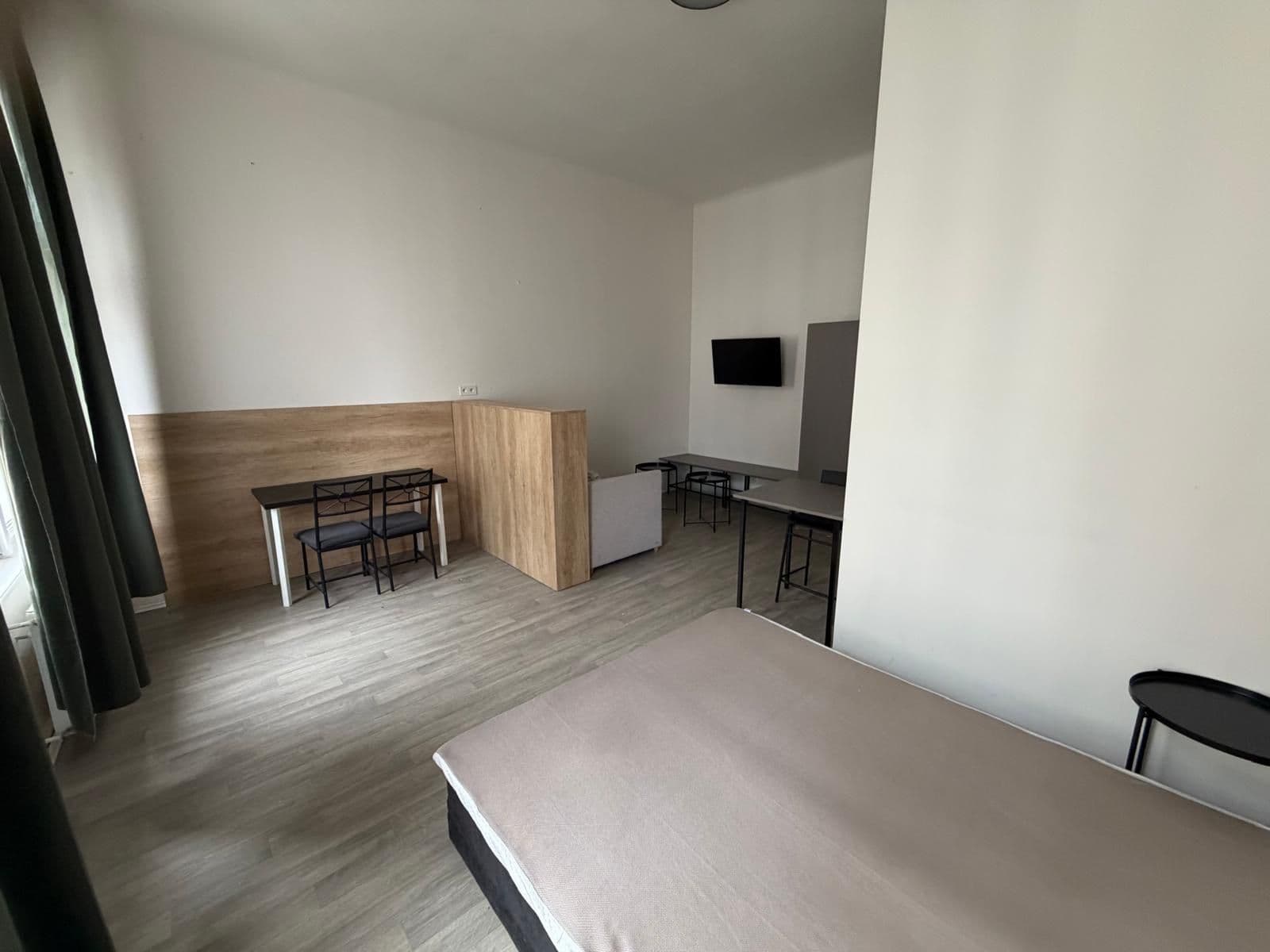Prenájom bytu 1-izbový 34 m², Sokolská, Praha, Praha Prenájom bytu 1-izbový 34 m², Sokolská, Praha, Praha