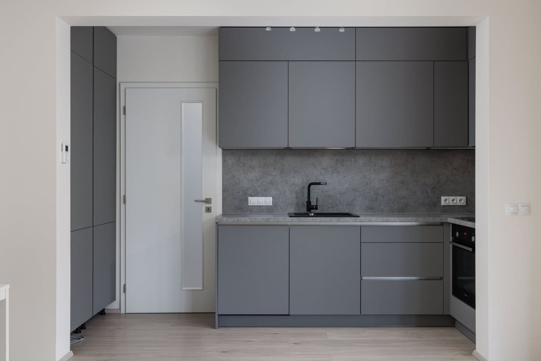 Prenájom bytu 1-izbový 37 m², Hartigova, Praha, Praha Prenájom bytu 1-izbový 37 m², Hartigova, Praha, Praha