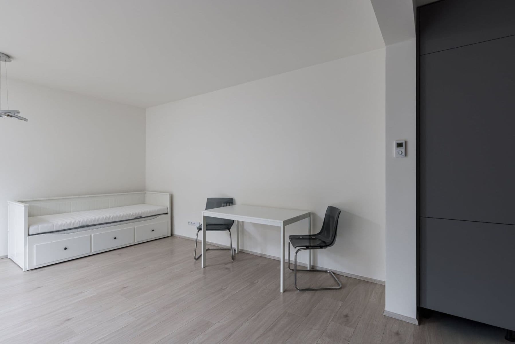 Prenájom bytu 1-izbový 37 m², Hartigova, Praha, Praha Prenájom bytu 1-izbový 37 m², Hartigova, Praha, Praha