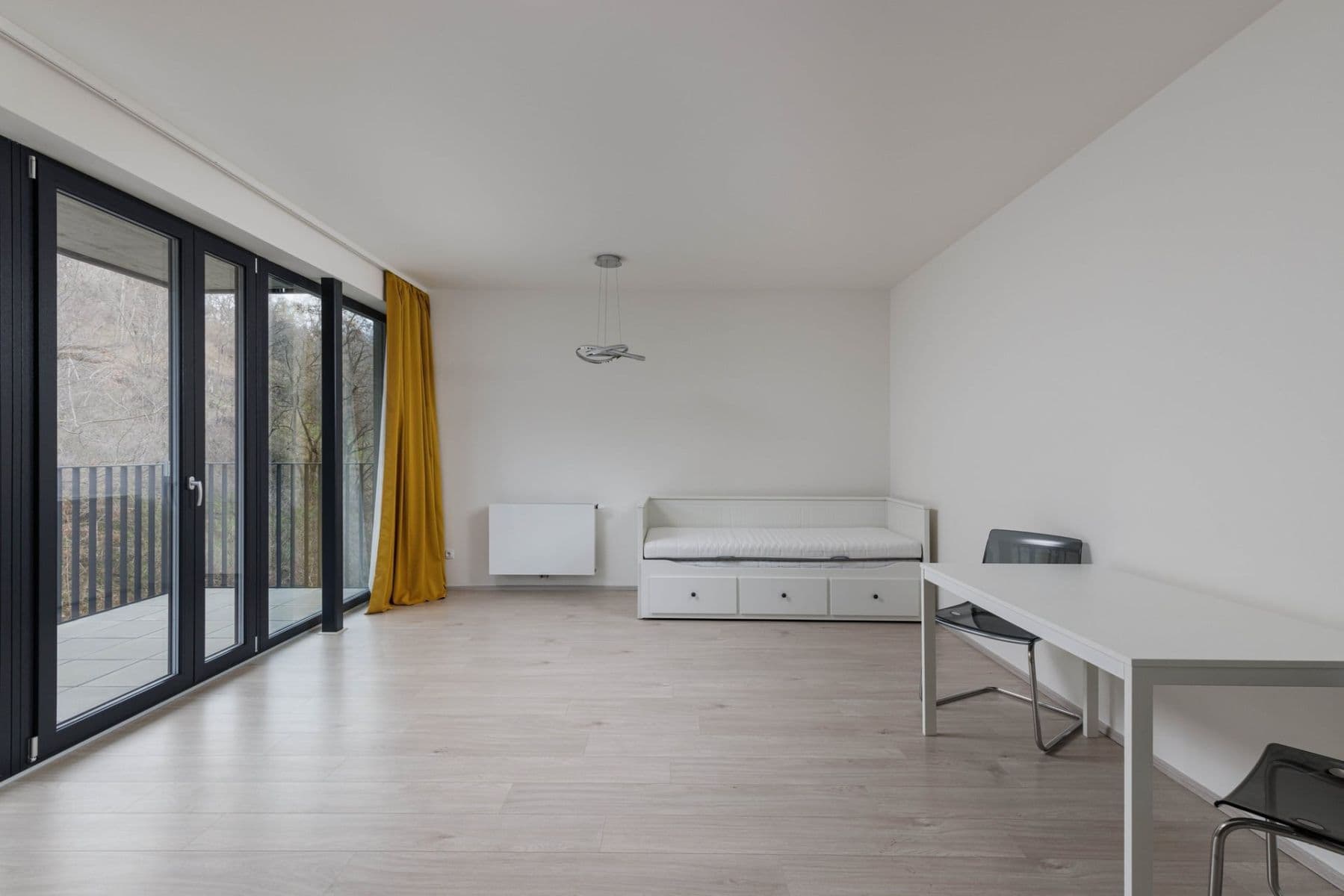 Prenájom bytu 1-izbový 37 m², Hartigova, Praha, Praha Prenájom bytu 1-izbový 37 m², Hartigova, Praha, Praha