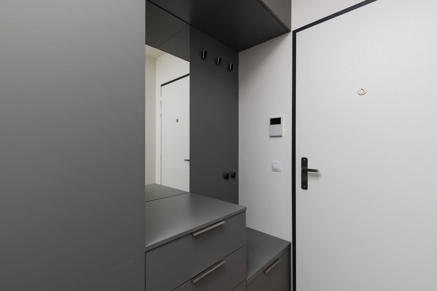 Prenájom bytu 1-izbový 37 m², Hartigova, Praha, Praha Prenájom bytu 1-izbový 37 m², Hartigova, Praha, Praha