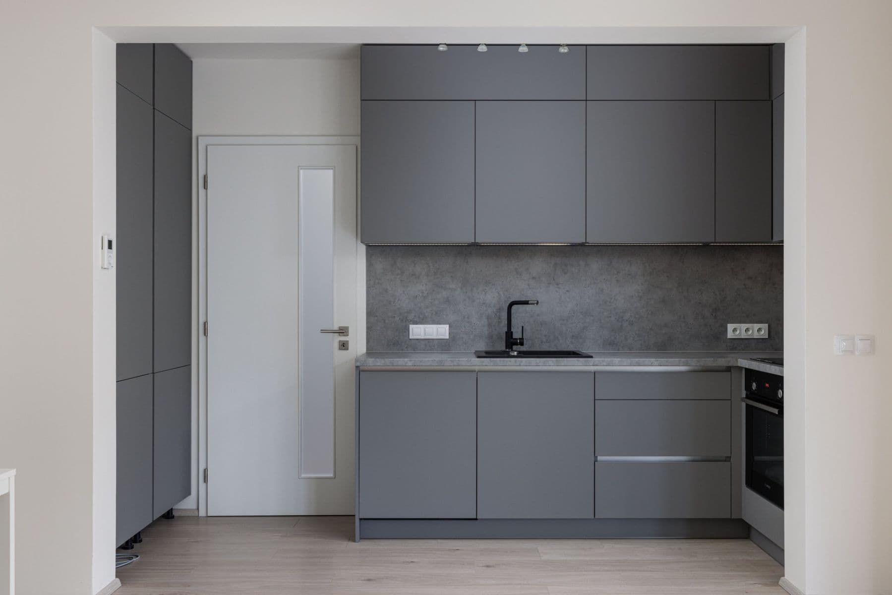 Prenájom bytu 1-izbový 37 m², Hartigova, Praha, Praha Prenájom bytu 1-izbový 37 m², Hartigova, Praha, Praha