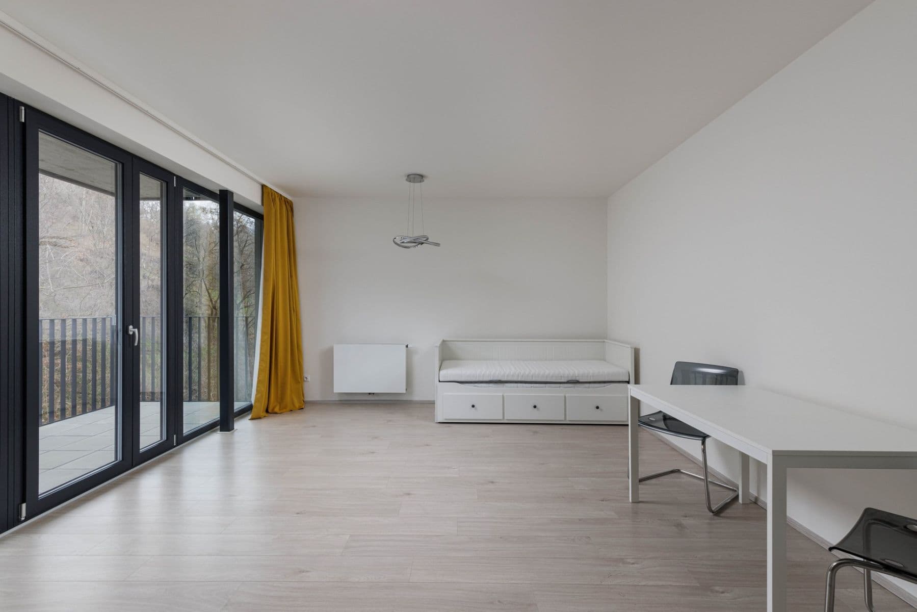 Prenájom bytu 1-izbový 37 m², Hartigova, Praha, Praha Prenájom bytu 1-izbový 37 m², Hartigova, Praha, Praha