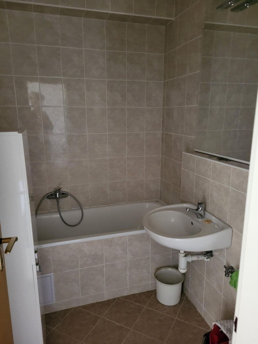 Prenájom bytu 2-izbový 63 m², Topolová, Olomouc, Olomoucký kraj Prenájom bytu 2-izbový 63 m², Topolová, Olomouc, Olomoucký kraj