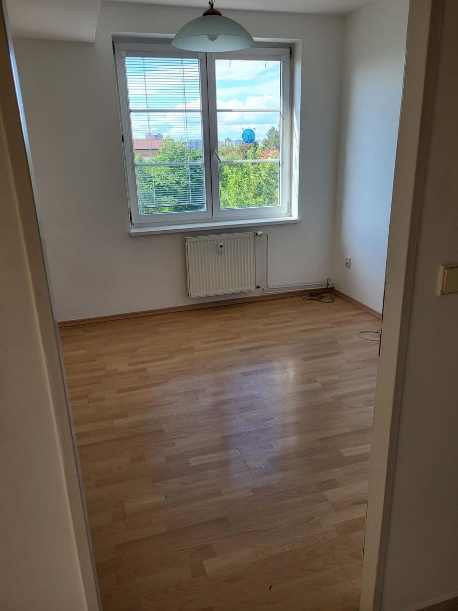 Prenájom bytu 2-izbový 63 m², Topolová, Olomouc, Olomoucký kraj Prenájom bytu 2-izbový 63 m², Topolová, Olomouc, Olomoucký kraj