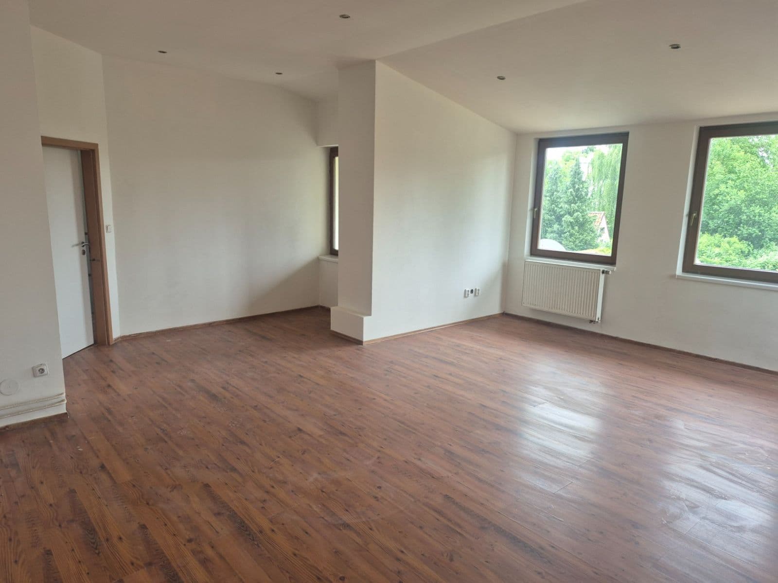 Prenájom bytu 4-izbový 88 m², Lišická, Praha, Praha Prenájom bytu 4-izbový 88 m², Lišická, Praha, Praha