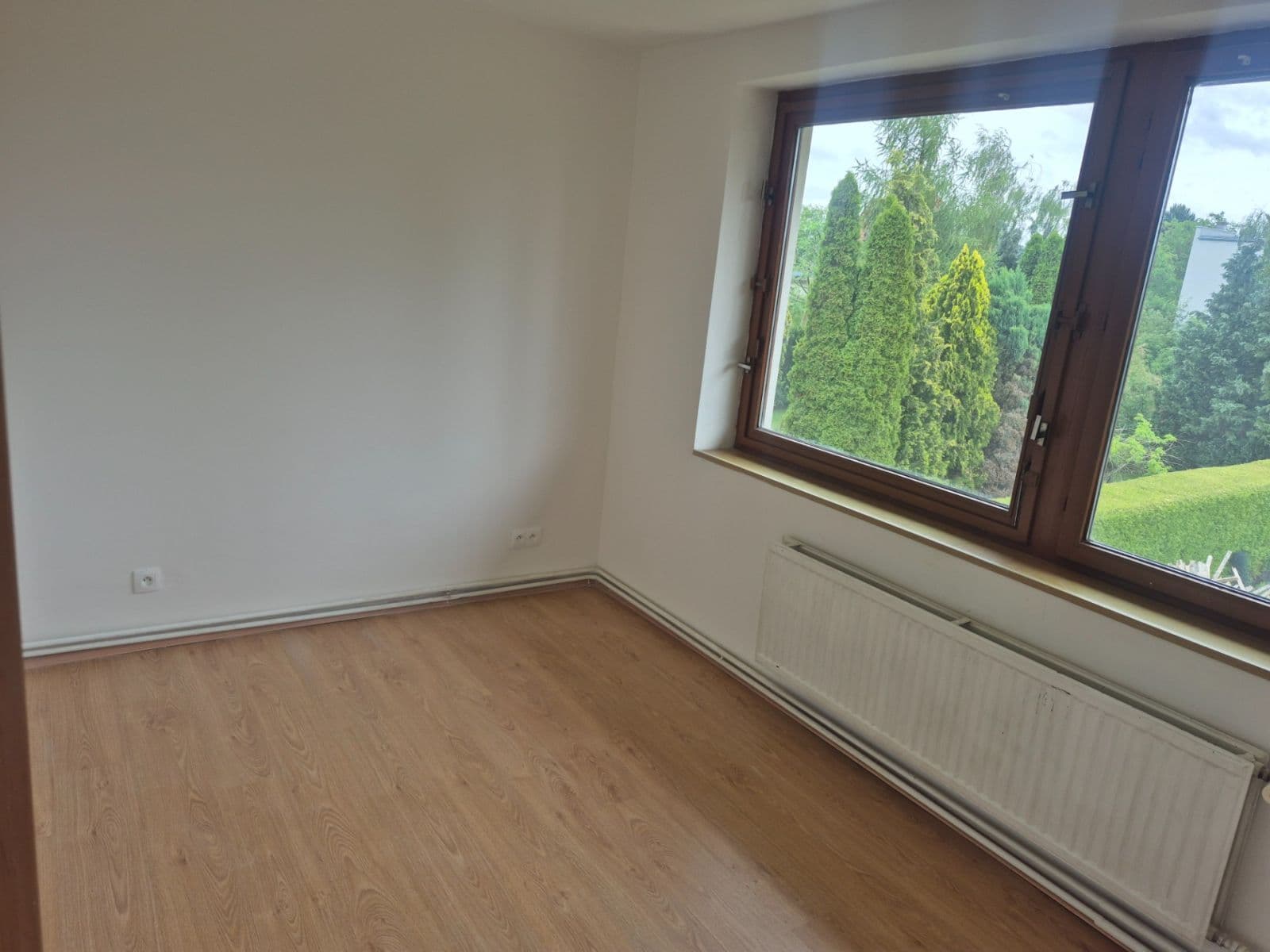 Prenájom bytu 4-izbový 88 m², Lišická, Praha, Praha Prenájom bytu 4-izbový 88 m², Lišická, Praha, Praha