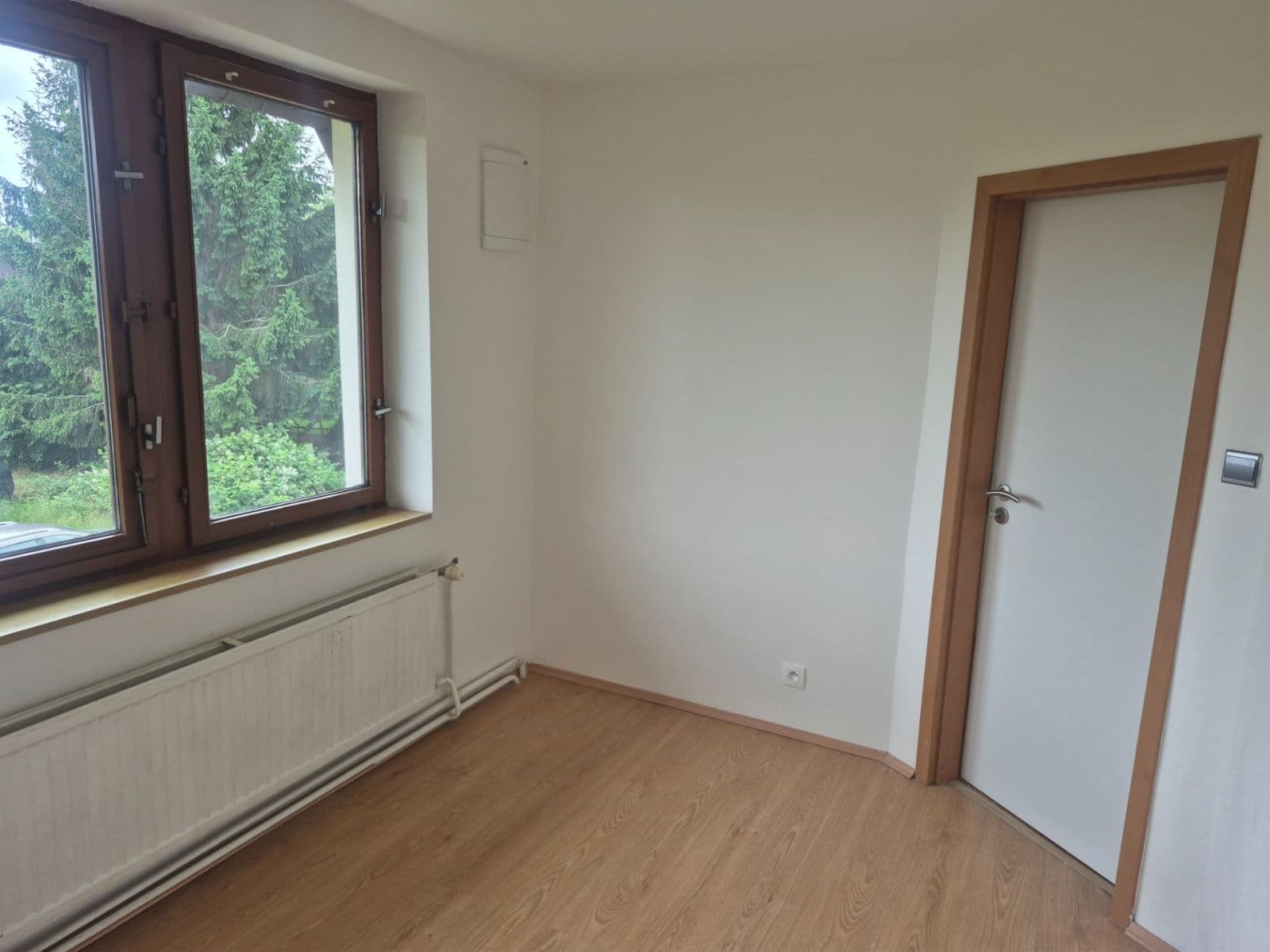 Prenájom bytu 4-izbový 88 m², Lišická, Praha, Praha Prenájom bytu 4-izbový 88 m², Lišická, Praha, Praha