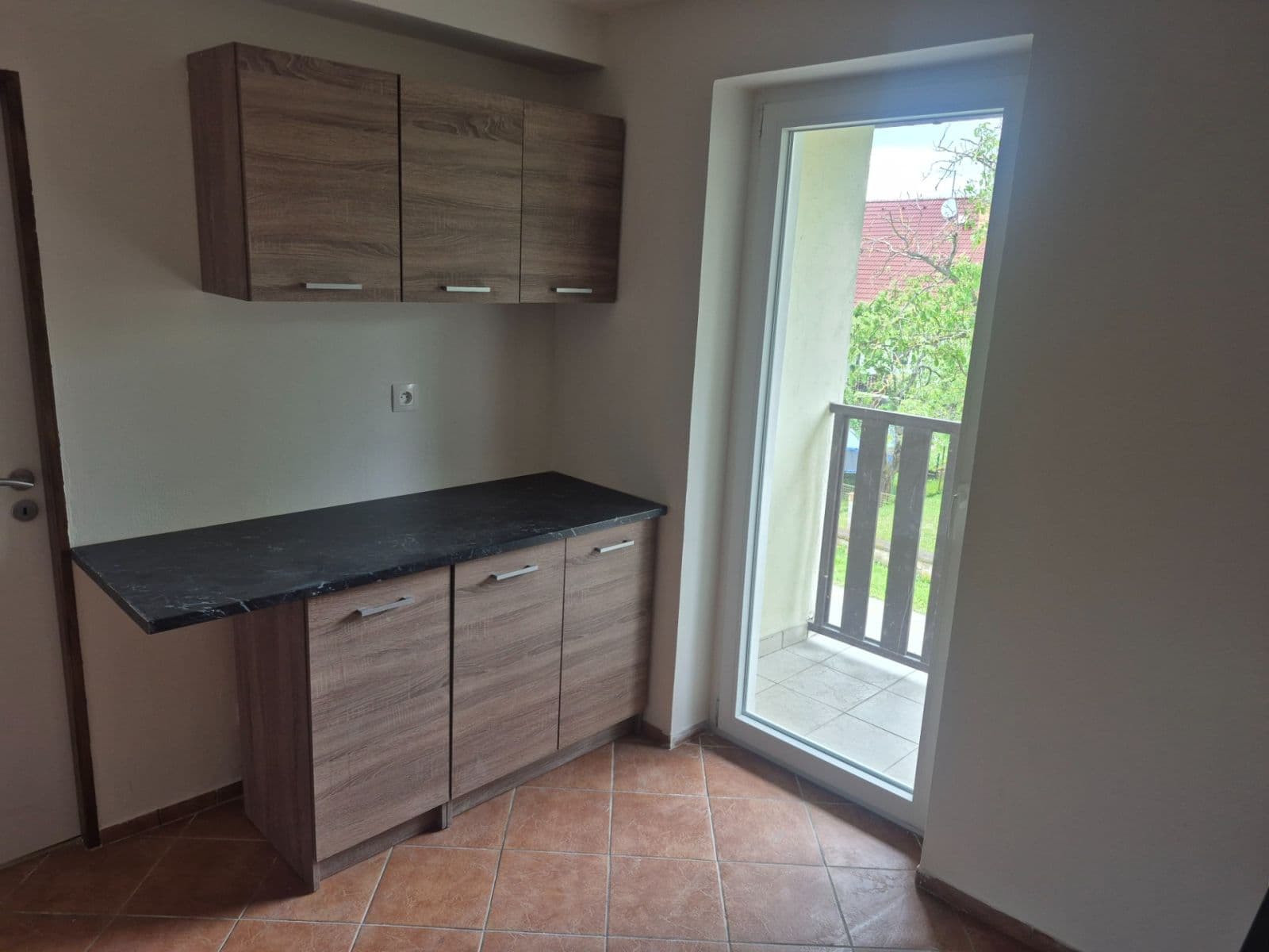 Prenájom bytu 4-izbový 88 m², Lišická, Praha, Praha Prenájom bytu 4-izbový 88 m², Lišická, Praha, Praha