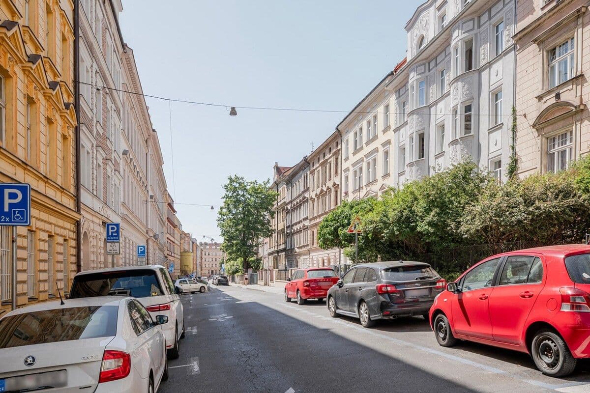 Prenájom bytu 30 m², Grafická a, Praha, Praha Prenájom bytu 30 m², Grafická a, Praha, Praha