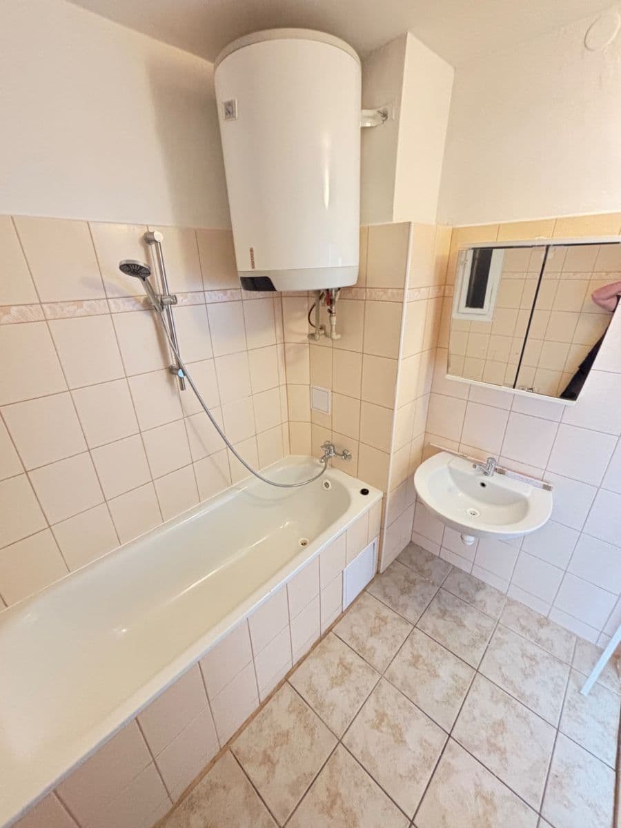 Prenájom bytu 2-izbový 48 m², Rečkova, Praha, Praha Prenájom bytu 2-izbový 48 m², Rečkova, Praha, Praha