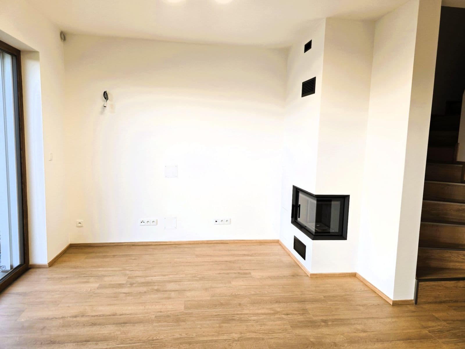 Predaj bytu 4-izbový 106 m², Mořina, Středočeský kraj Predaj bytu 4-izbový 106 m², Mořina, Středočeský kraj