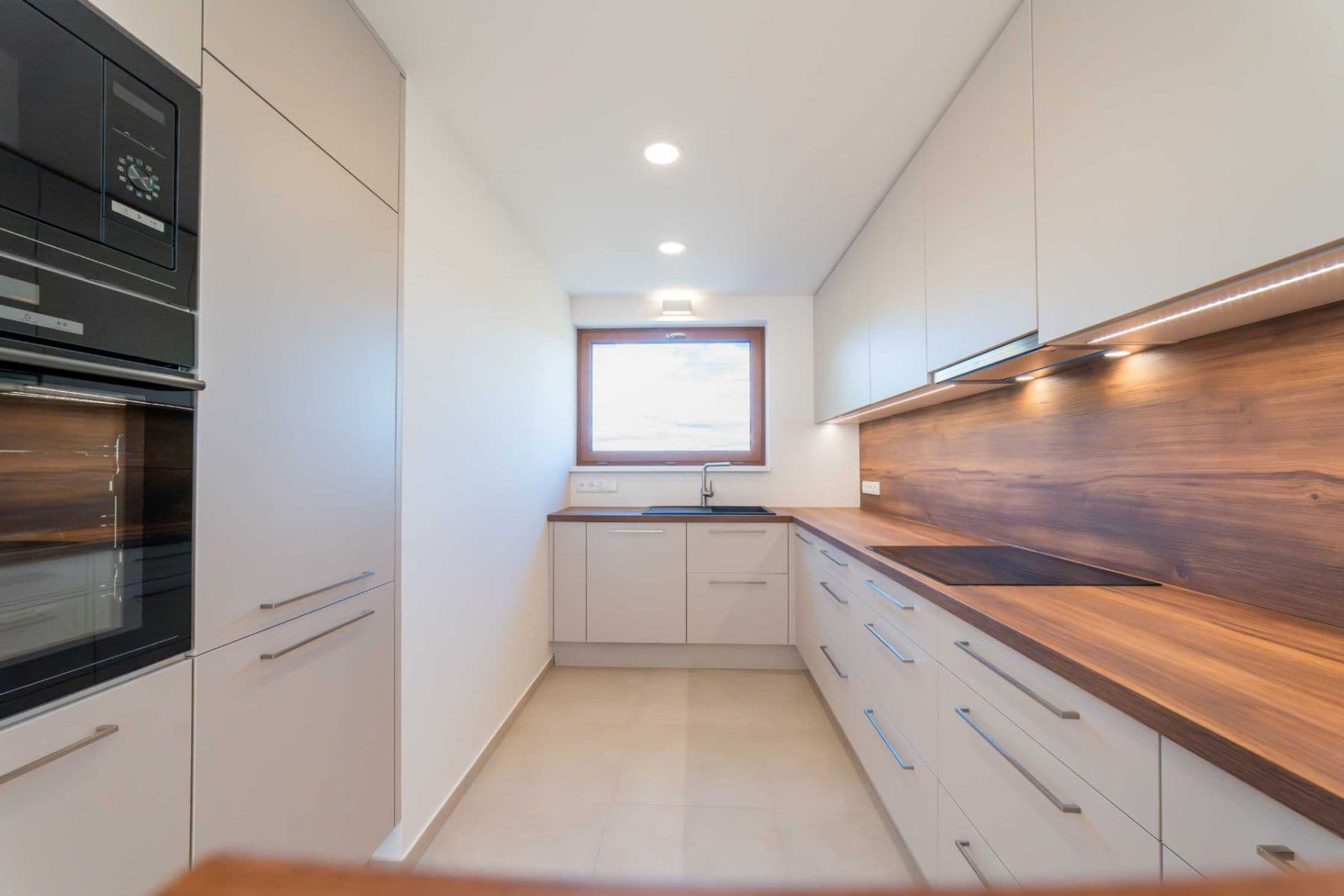 Predaj bytu 4-izbový 106 m², Mořina, Středočeský kraj Predaj bytu 4-izbový 106 m², Mořina, Středočeský kraj