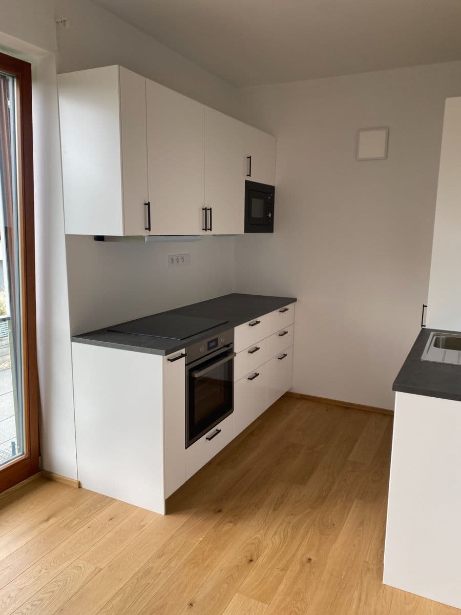 Prenájom bytu 2-izbový 77 m², Větrná, Černošice, Středočeský kraj Prenájom bytu 2-izbový 77 m², Větrná, Černošice, Středočeský kraj
