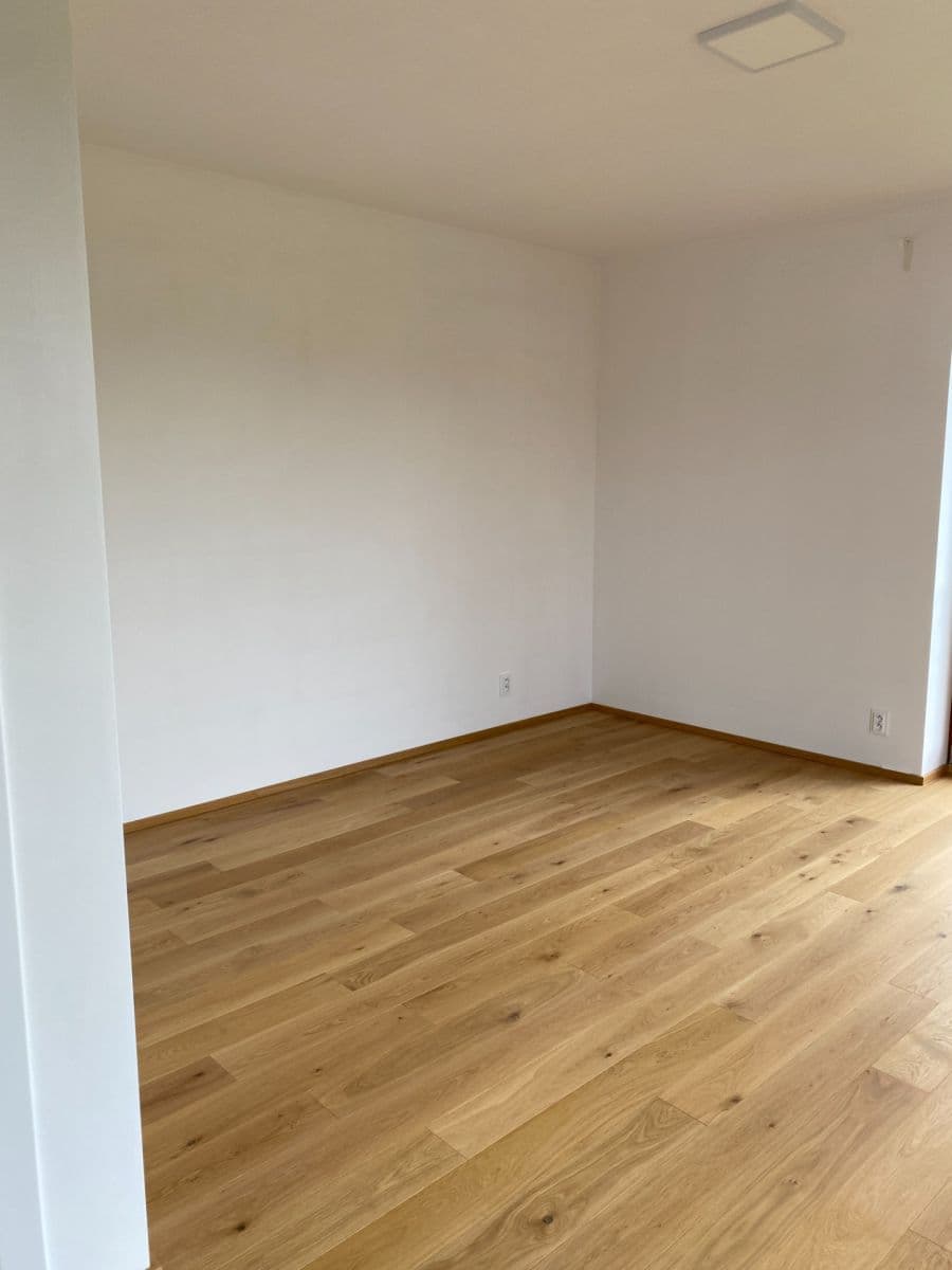 Prenájom bytu 2-izbový 77 m², Větrná, Černošice, Středočeský kraj Prenájom bytu 2-izbový 77 m², Větrná, Černošice, Středočeský kraj