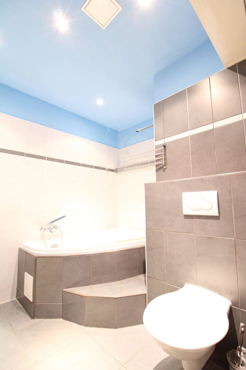 Prenájom bytu 2-izbový 40 m², Poznaňská, Praha, Praha Prenájom bytu 2-izbový 40 m², Poznaňská, Praha, Praha